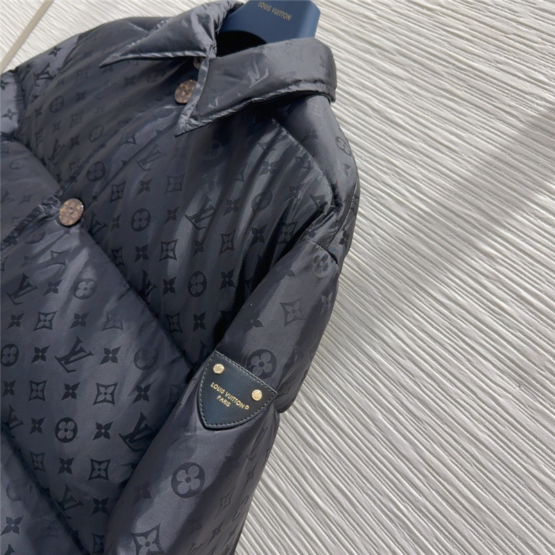 l0vis Vvtt0n lv down jacket