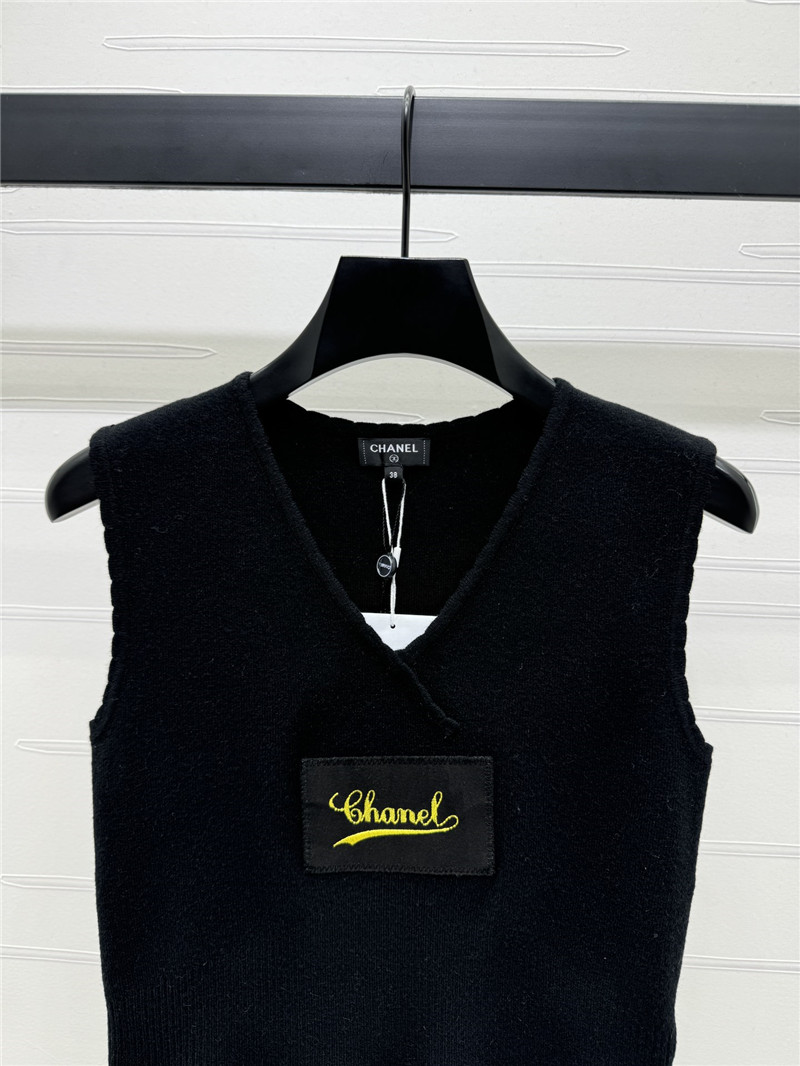 Ch**el v-neck knitted vest