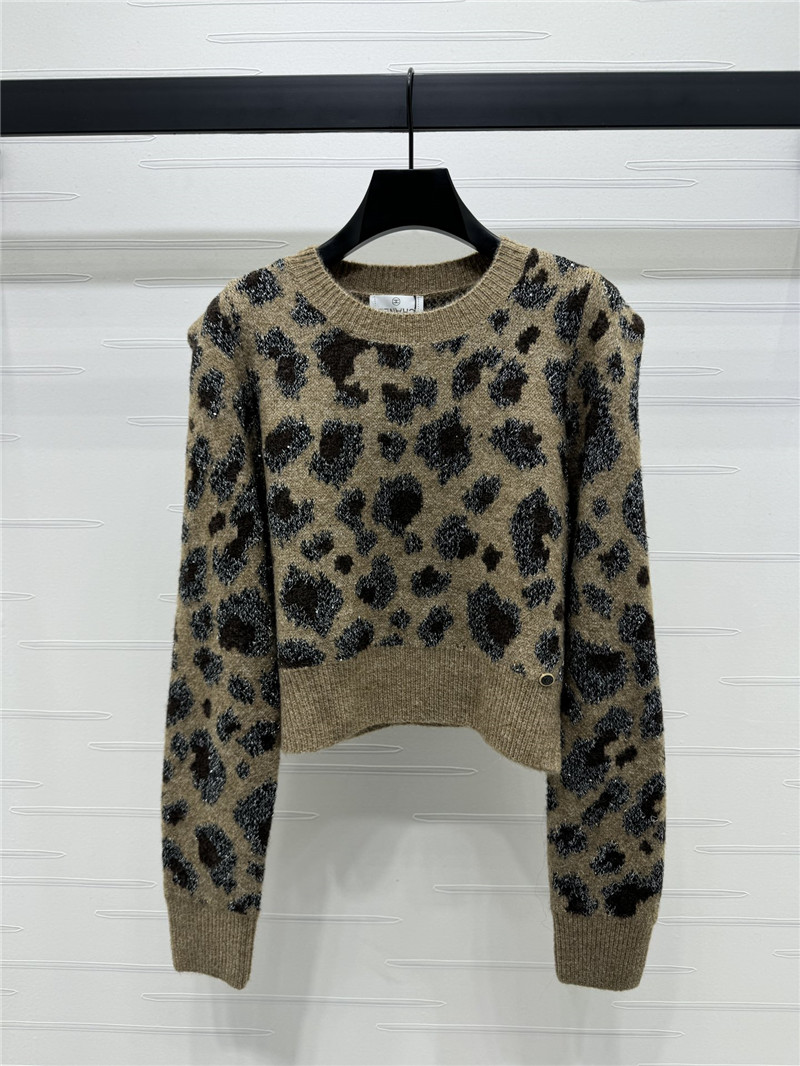 Ch**el leopard crop knit sweater beige
