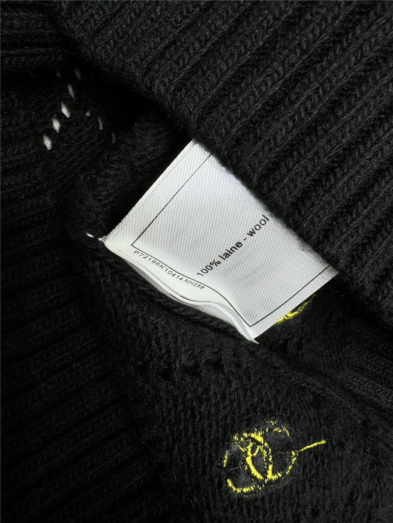 Ch**el colorful embroidered wool pullover in black
