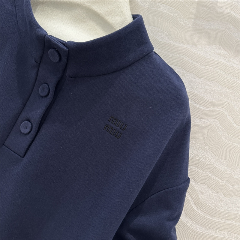 M1um1u temperament suit