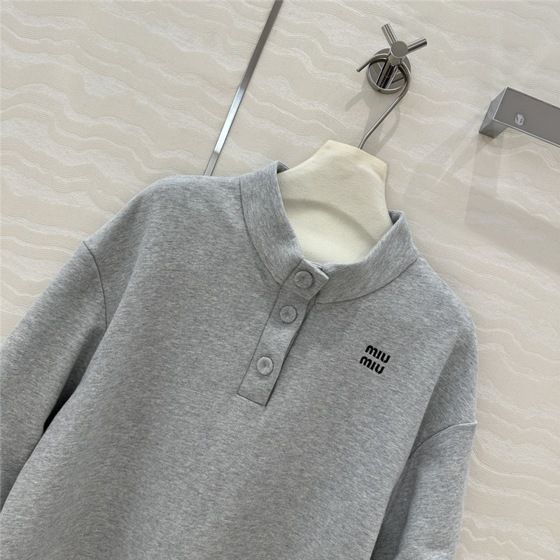 M1um1u temperament suit