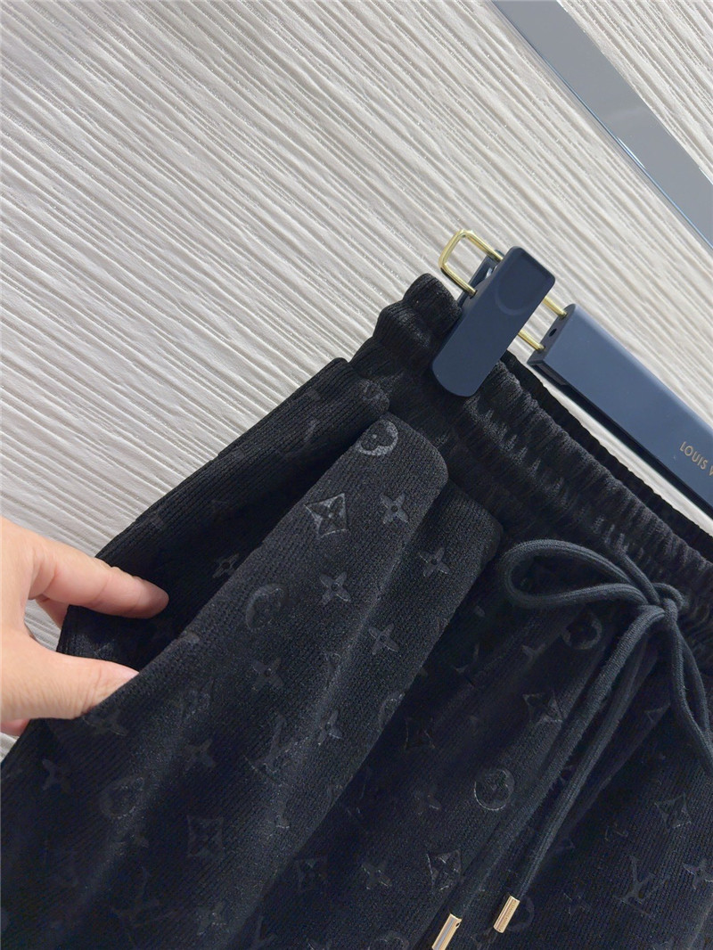 l0vis Vvtt0n lv embossed straight pants