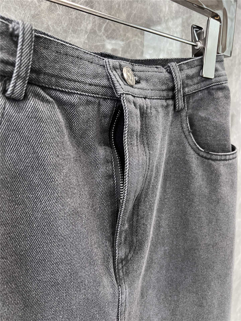 D10r slit skirt