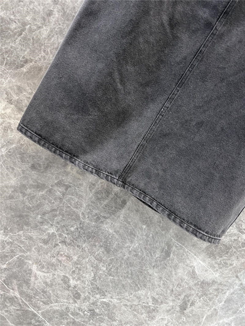 D10r slit skirt