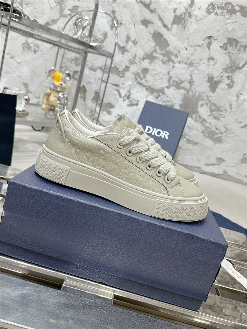 walk’n’D10r beige sneakers