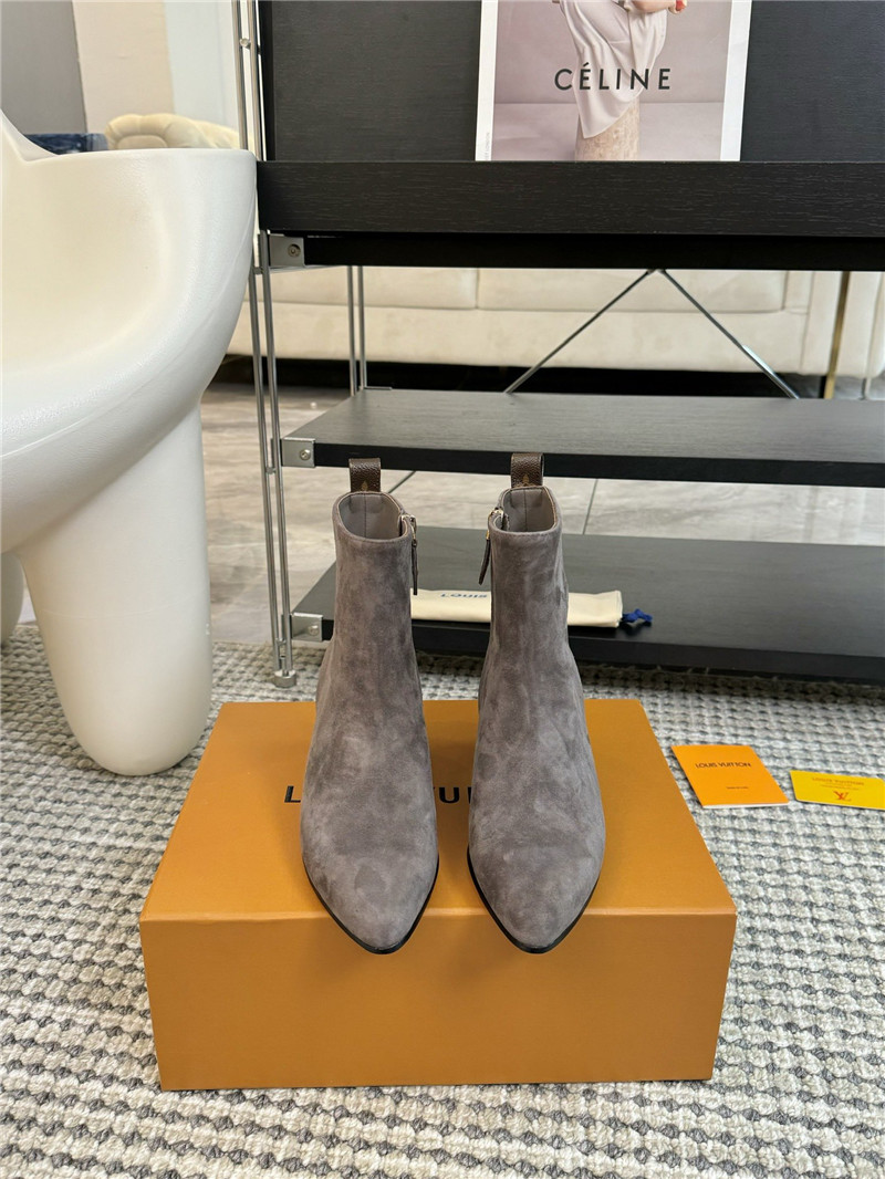 l0vis Vvtt0n lv pointed suede  leather ankle boots