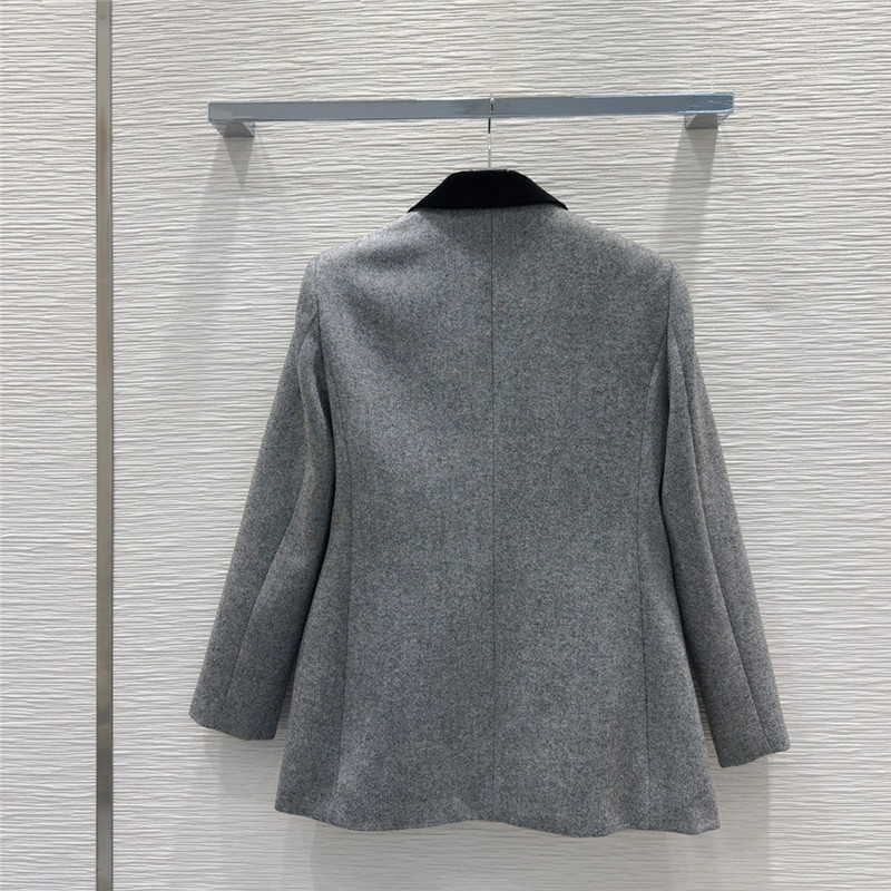 Ce1i*e new coat