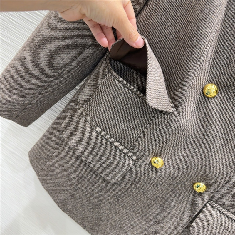 Ce1i*e new coat