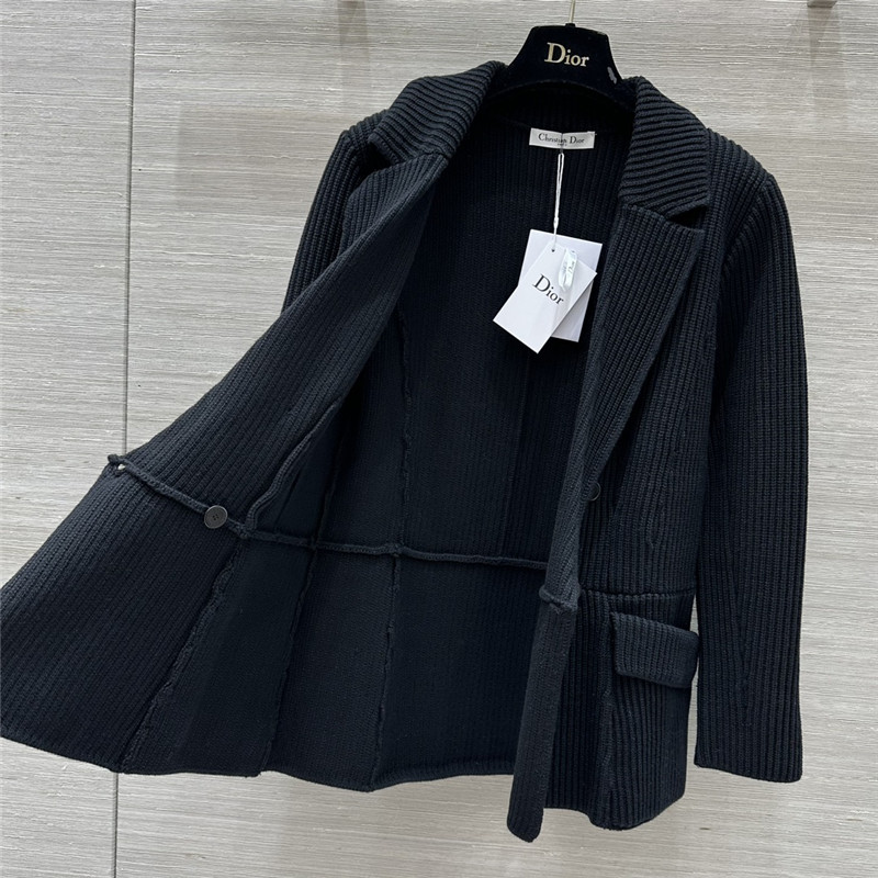 D10r double-breasted knitted coat