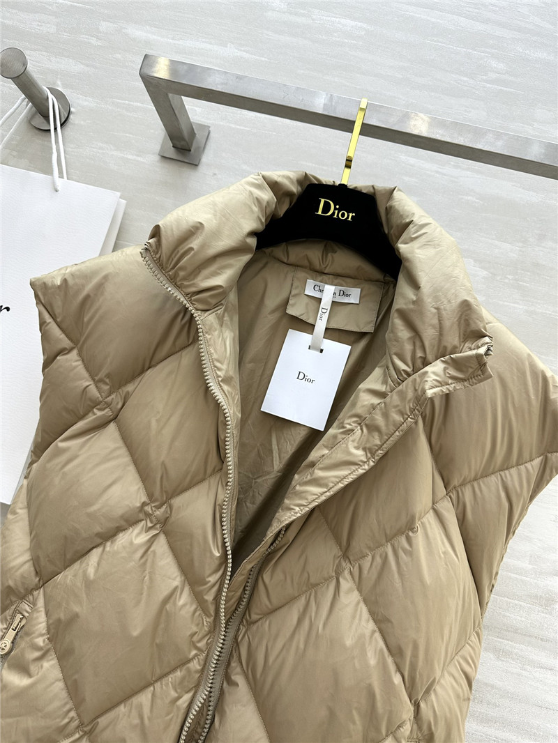 d10r D1am0nd pattern down vest