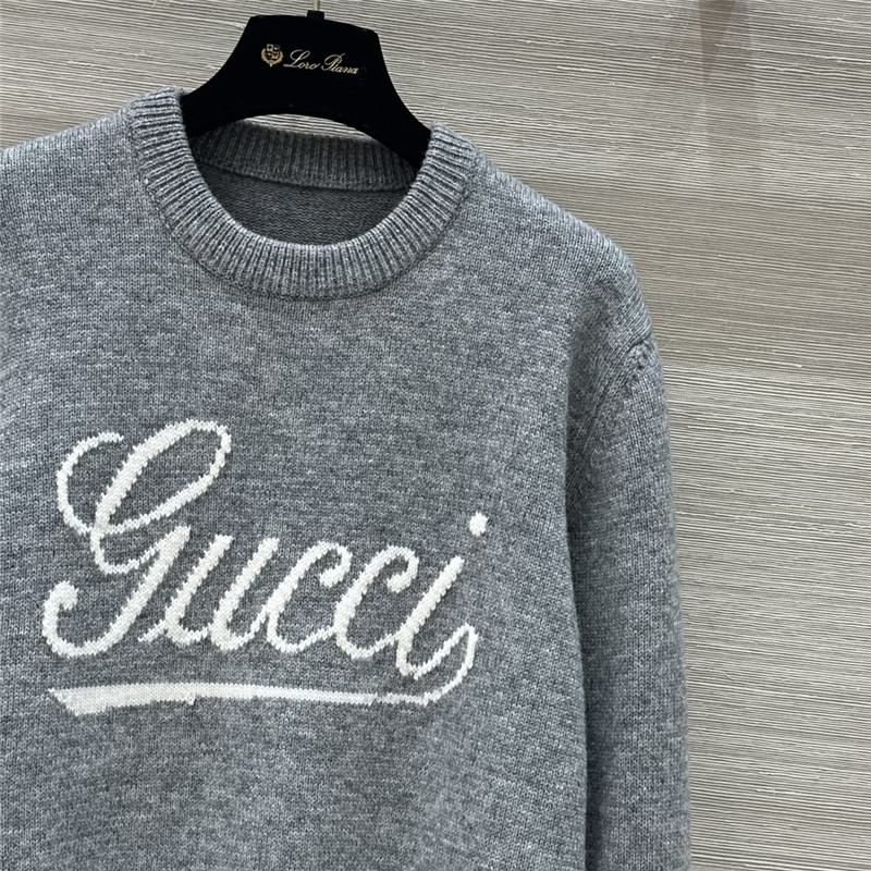 Gvc*1 intarsia-knit logo sweater grey