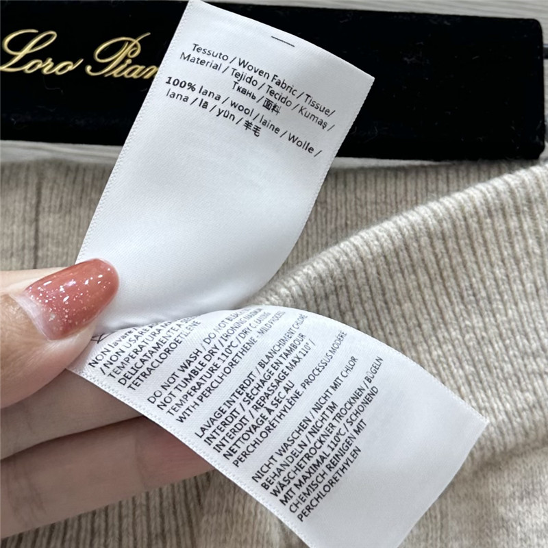 L0r0 P1ana tie jacket + trousers set