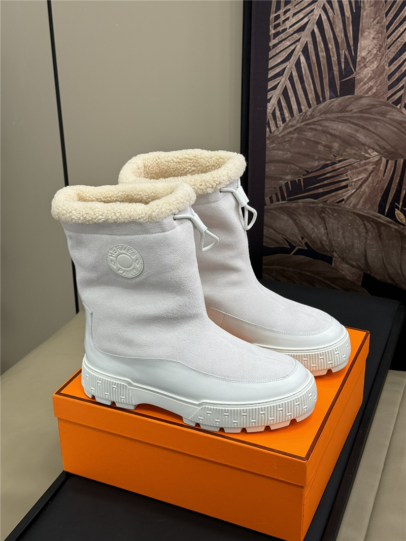 H**me5 journey white suede ankle boots