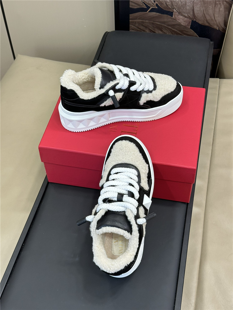 Va1e*ntin0 black one stud xl low top sneakers
