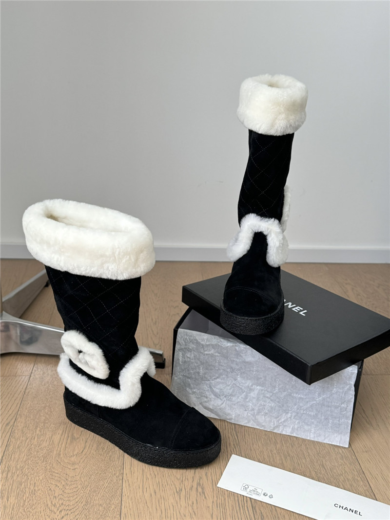 Ch**el logo suede shearling boots in black