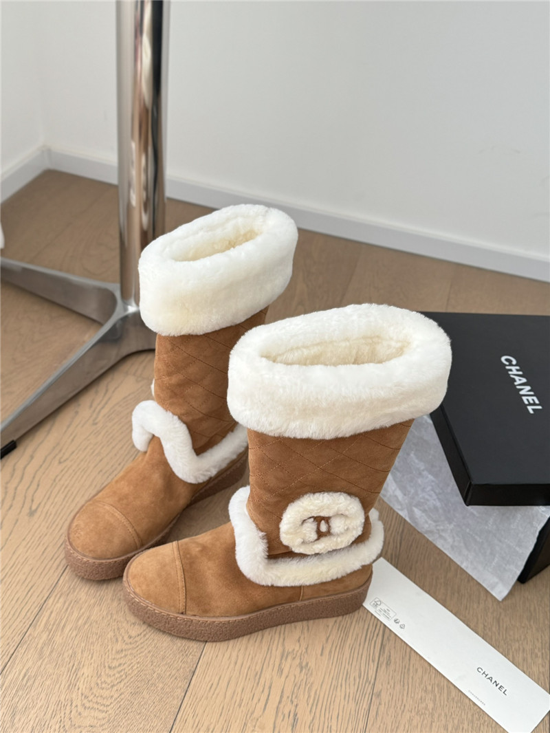 Ch**el logo suede shearling boots in brown