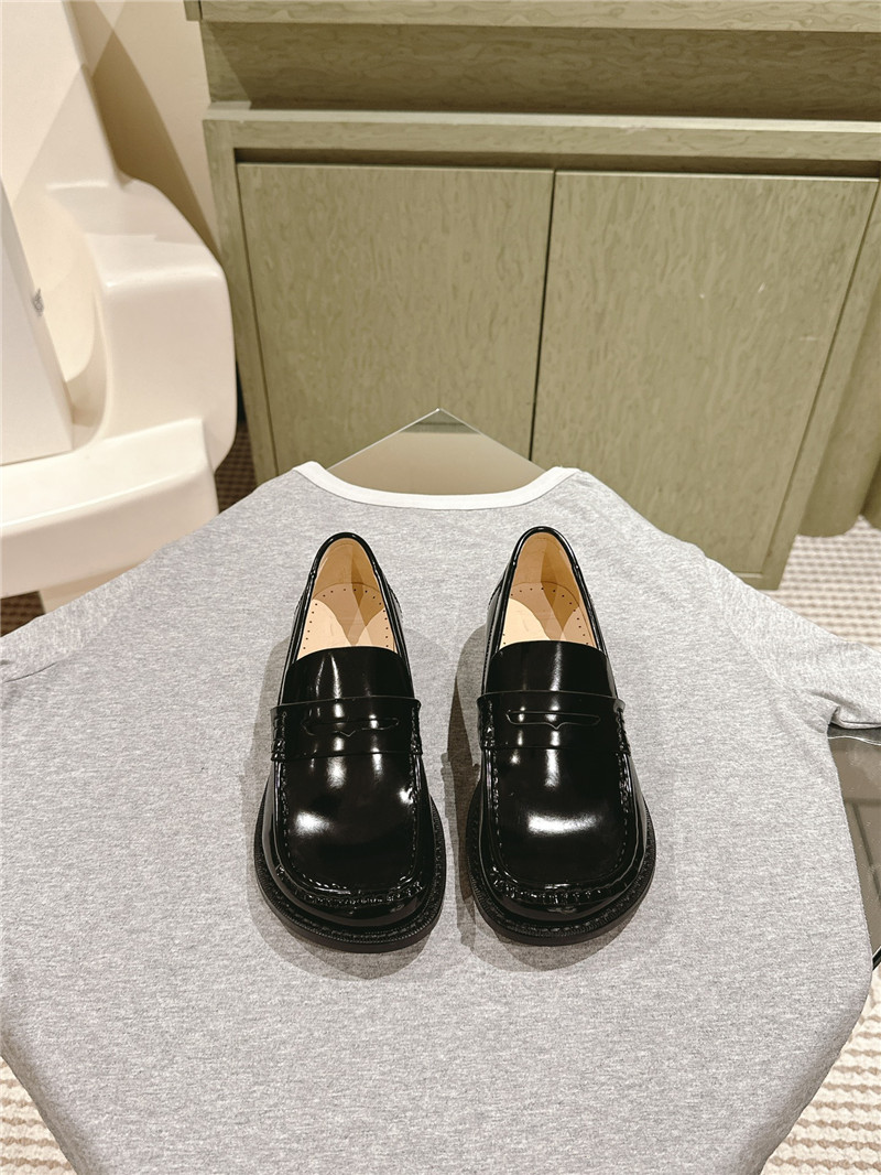 L0ew* campo loafer in black brushed calfskin