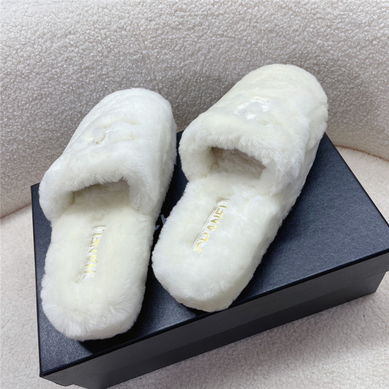 Ch**el pink shearling lambskin mules white