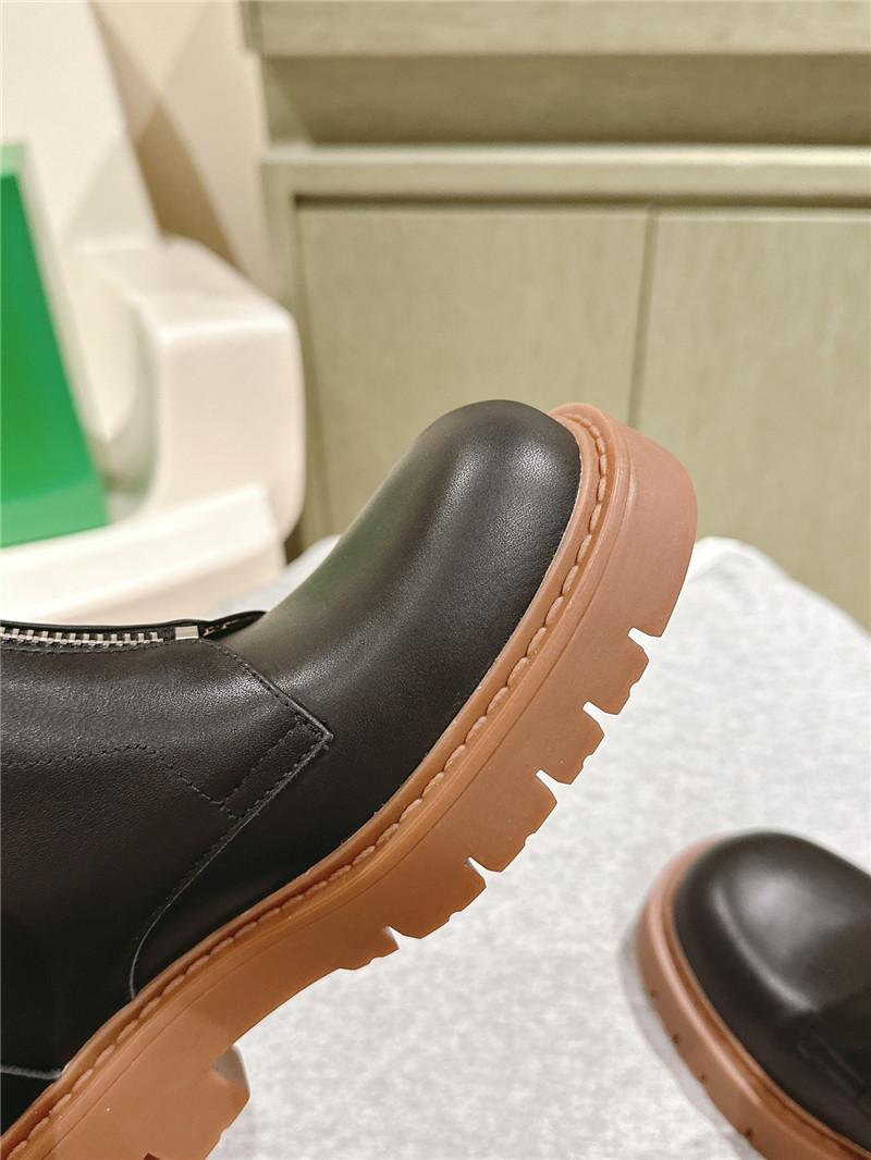 b0tt*ga Ven*ta winter zip black leather ankle boots