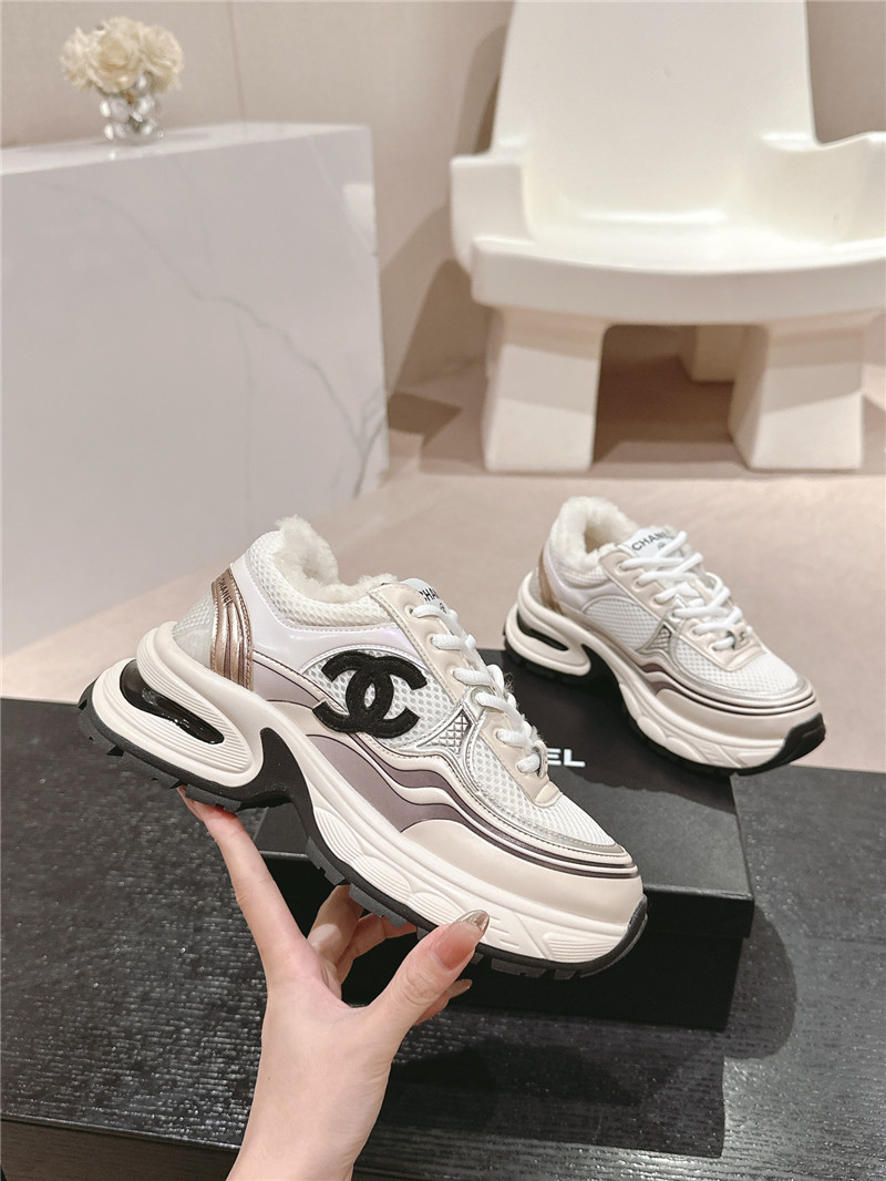Ch**el logo winter platform sneakers beige