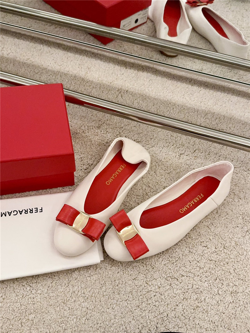 Ferragamo Vara Bow Ballet Flat White/Red