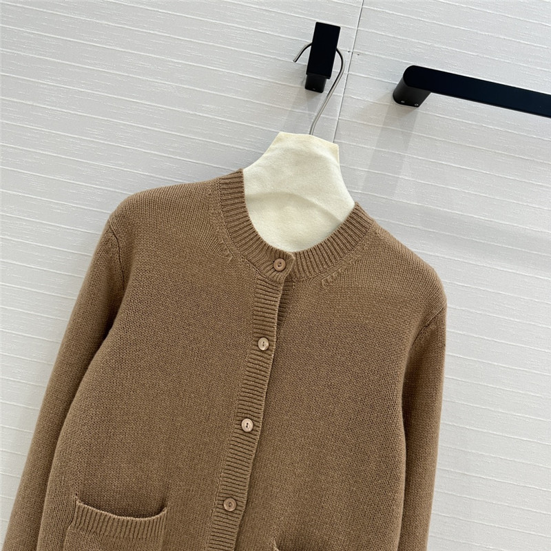 Gvc*1 brown cardigan with web finishes