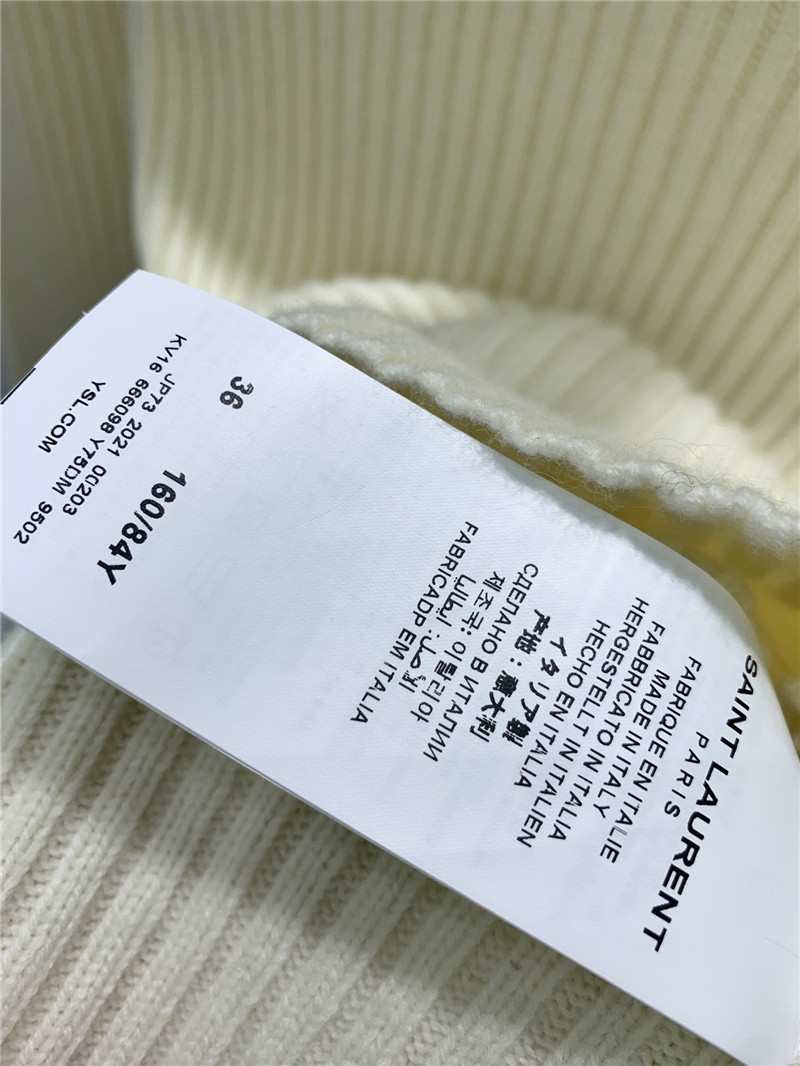 Y51 cassandre turtleneck sweater in white