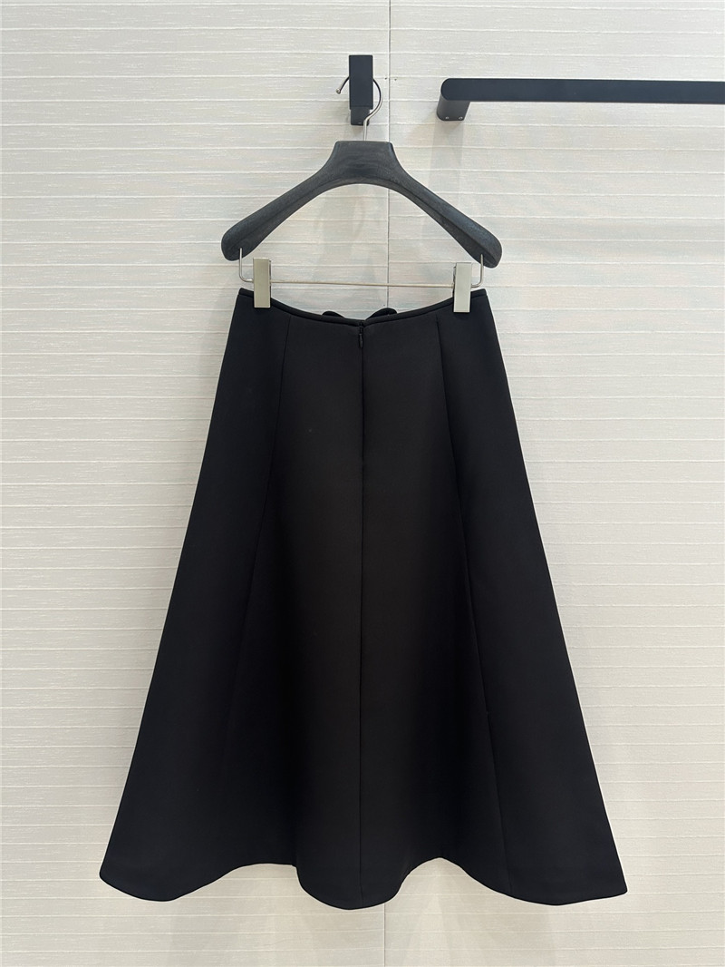 Va1e*ntin0 piping trim maxi skirt