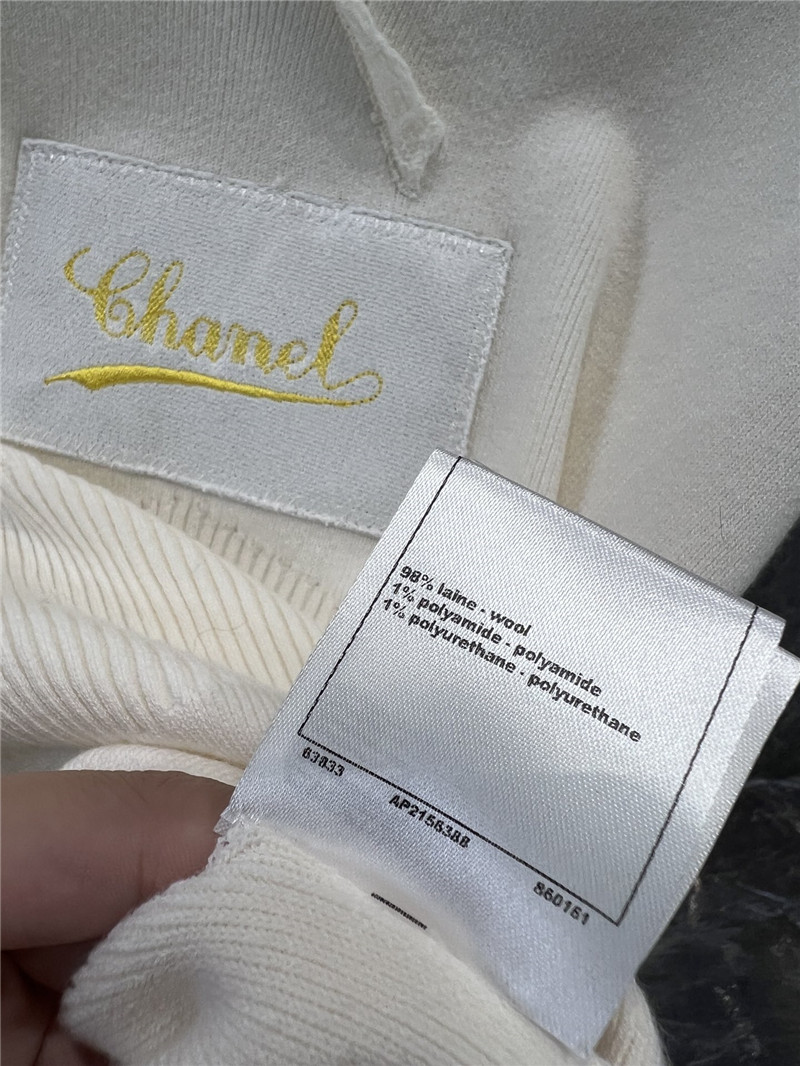 Ch**el v-neck knitted vest