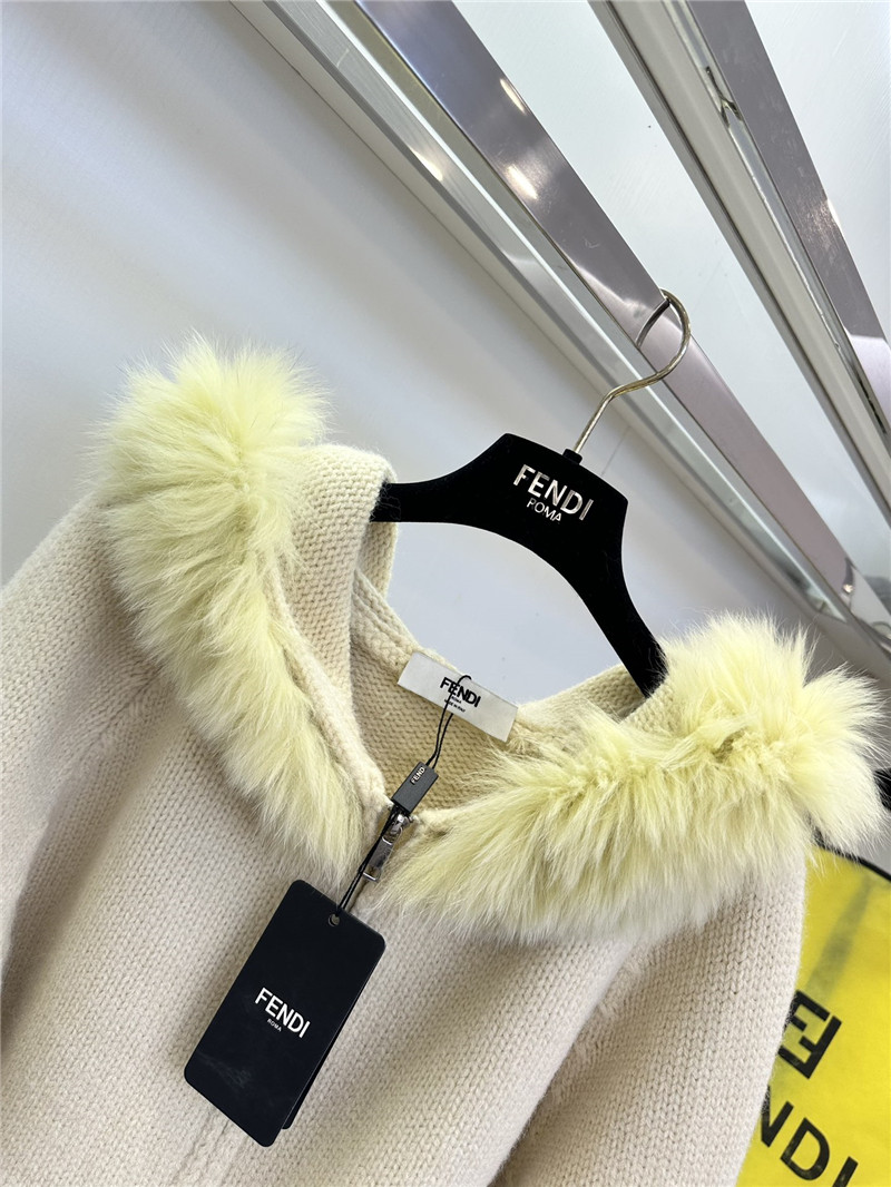 F**di fur-trim hooded zip sweater ivory