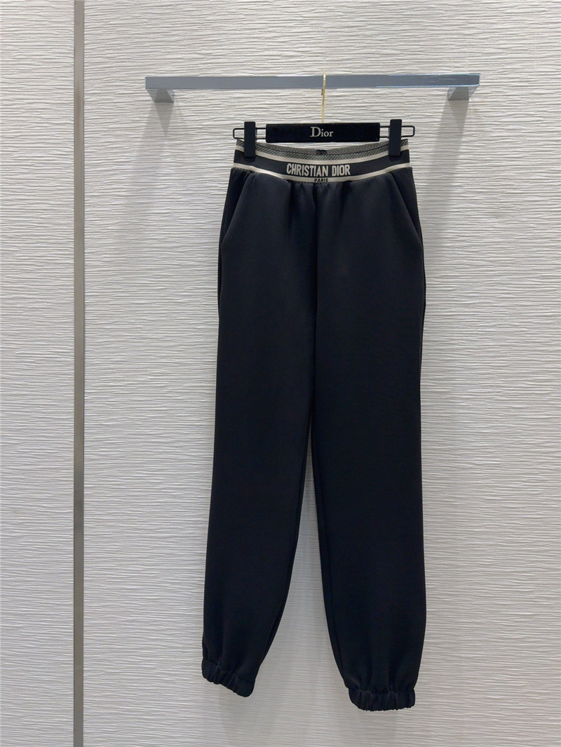 D10r new suit