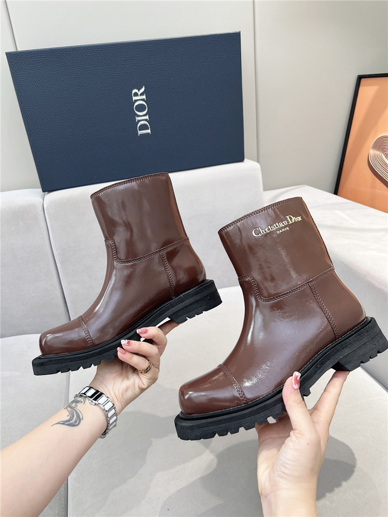 D10r d-town brown patent leather ankle boots