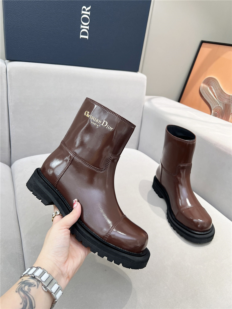 D10r d-town brown patent leather ankle boots
