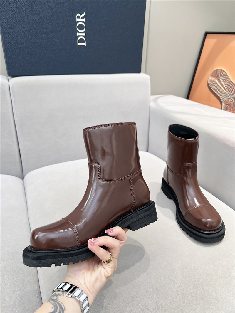 D10r d-town brown patent leather ankle boots