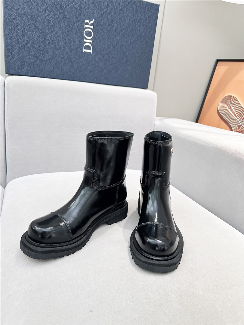 D10r d-town black patent leather ankle boots
