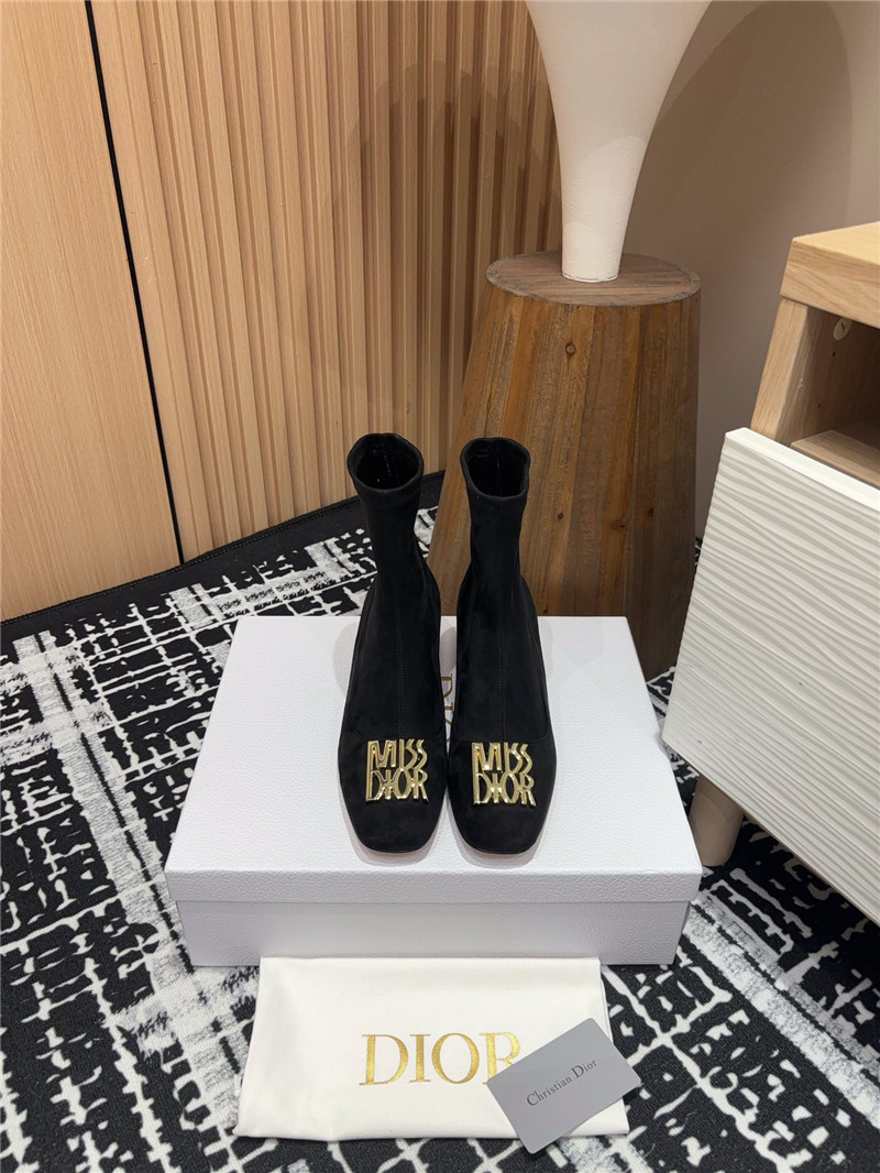 D10r cd icon black heeled ankle boots