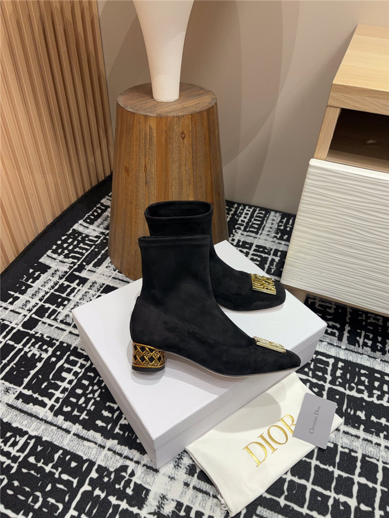 D10r cd icon black heeled ankle boots