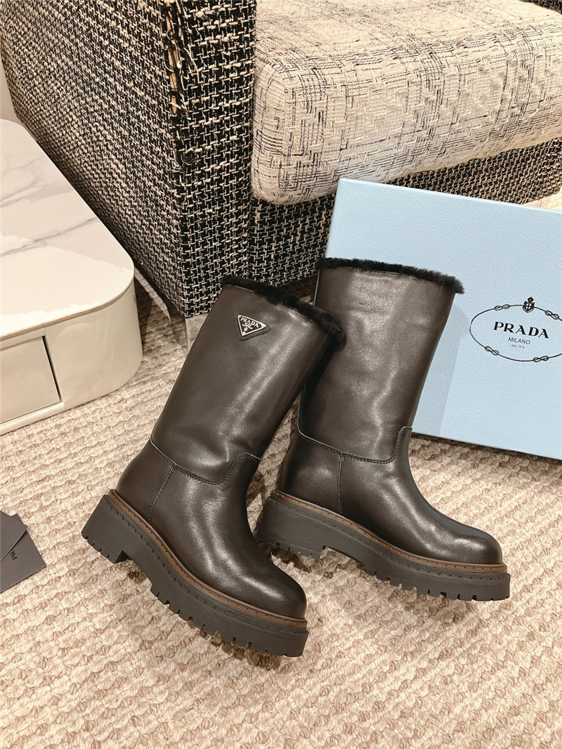 Pra*a women’s black shearling leather boots