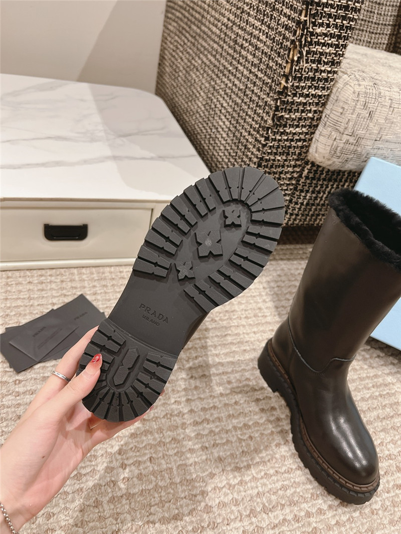 Pra*a women’s black shearling leather boots