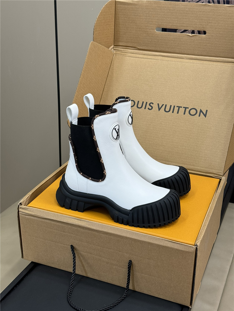 l0vis Vvtt0n ruby flat ankle boots in white
