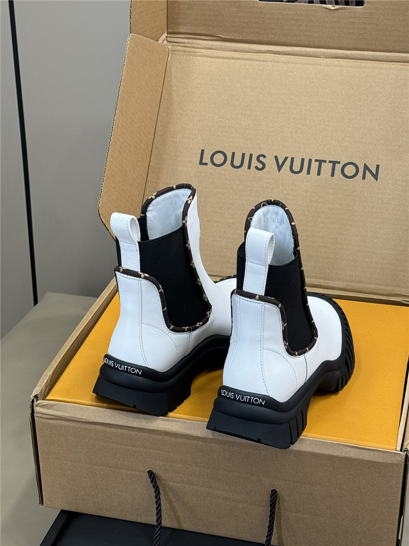 l0vis Vvtt0n ruby flat ankle boots in white