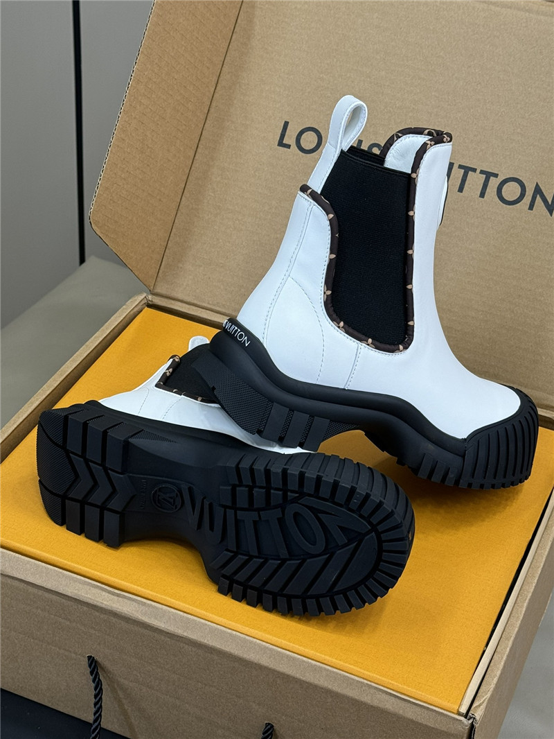 l0vis Vvtt0n ruby flat ankle boots in white