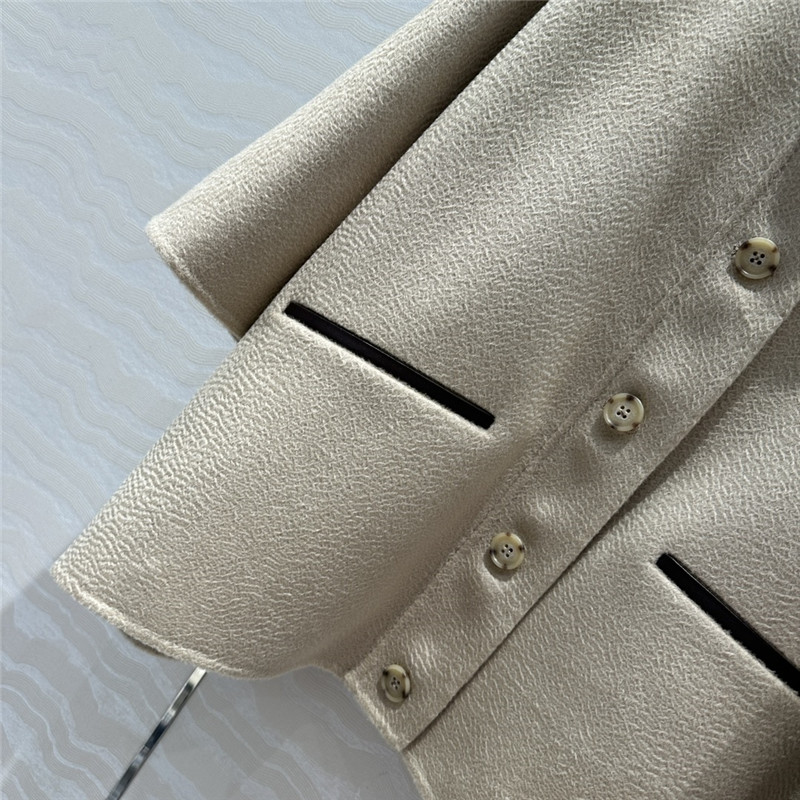 Vanitoo Temperament Small Cape