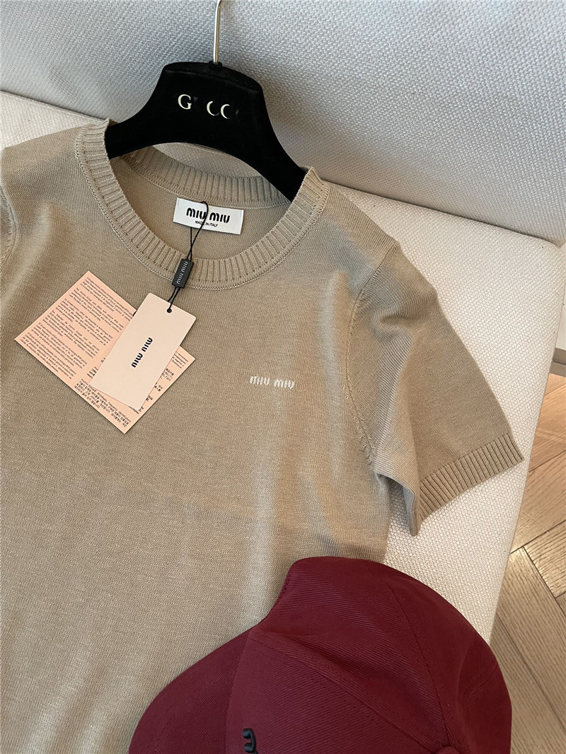 Miu Miu Logo-Intarsia Cashmere Top Beige