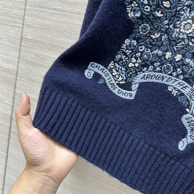 D10r embroidered wool sweater navy