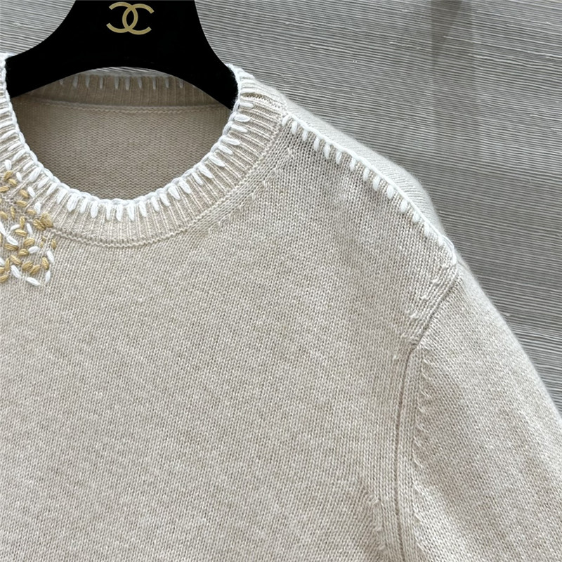 L0r0 P1ana trim beige cashmere sweater