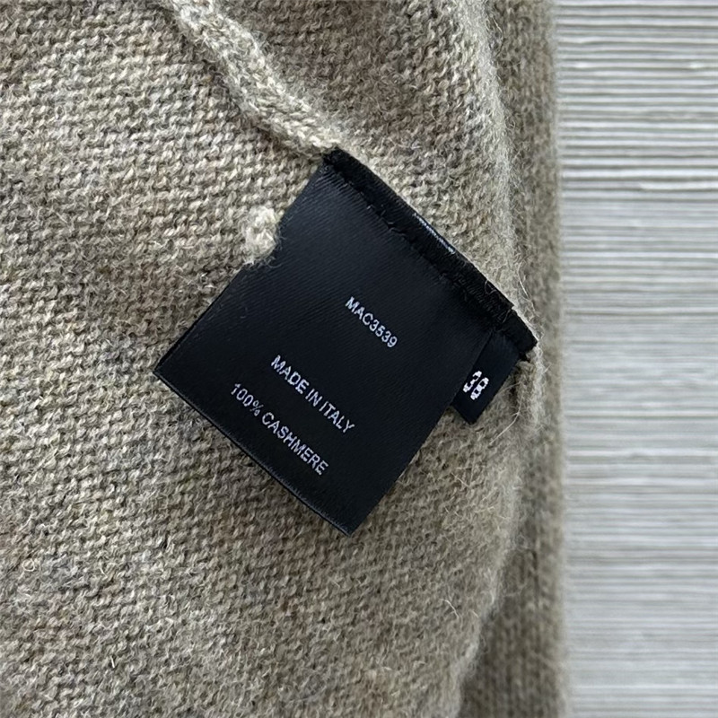 L0r0 P1ana trim cashmere sweater in grey