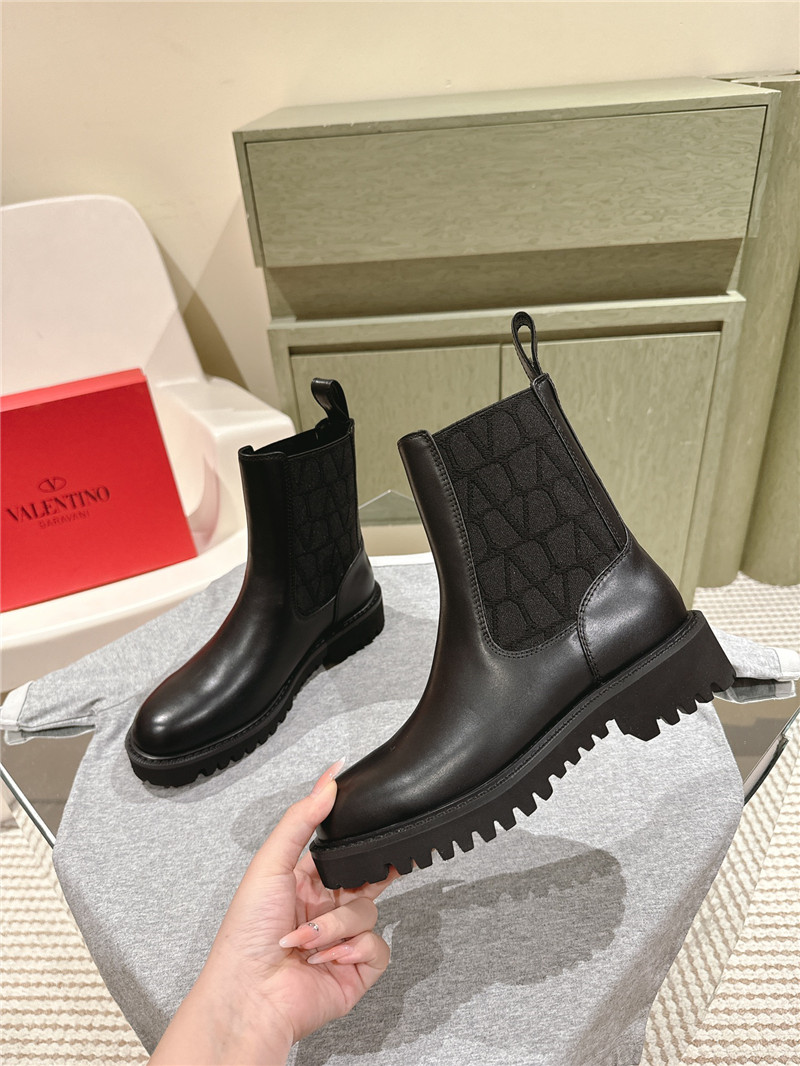 Va1e*ntin0 chelsea ankle boots