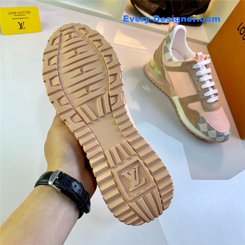 l0vis Vvtt0n lv run away sneakers